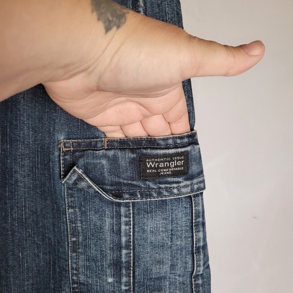 Wrangler Men's Cargo Jeans Relaxed Baggy Comfortable Size 36x30 - Picture 4 of 10